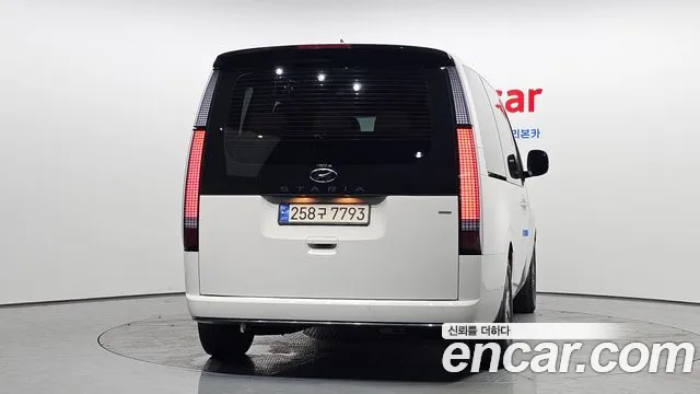 Hyundai Staria Staria 4WD Lounge 9 мест — Фото автомобиля 4