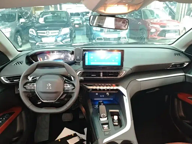 Peugeot 4008 — Фото автомобиля 9