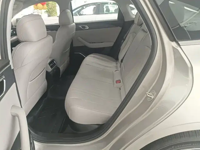 Geely Galaxy Stellar 6 — Фото автомобиля 16