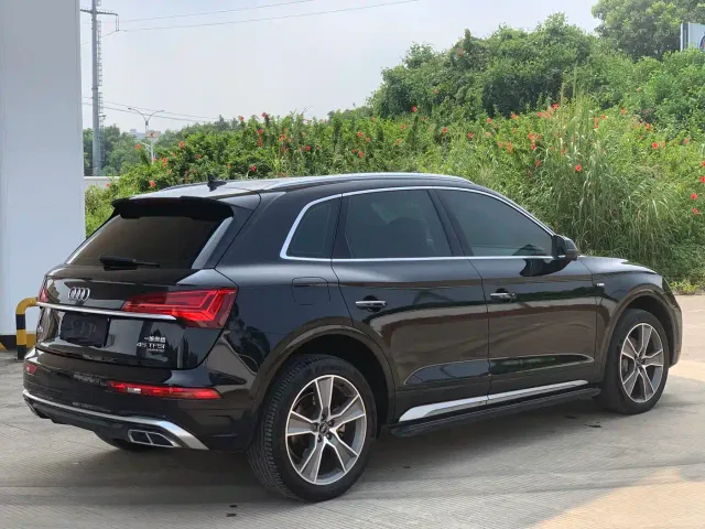 Audi Q5L — Фото автомобиля 4