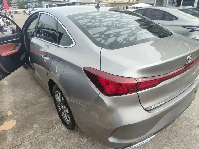Changan Eado — Фото автомобиля 17