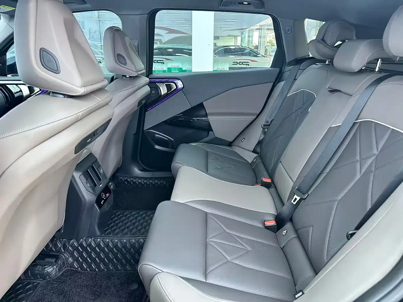 BMW BMW X3 2025 xDrive30L Leading M Sport Package — Фото автомобиля 13