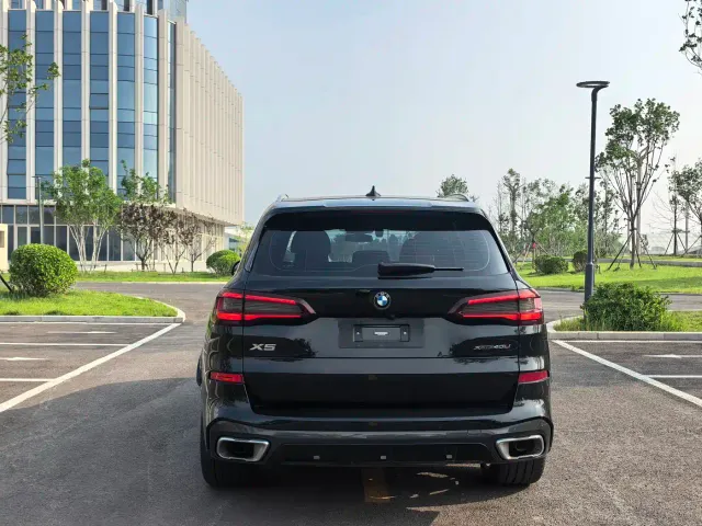 BMW X5 — Фото автомобиля 5