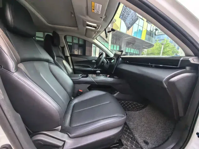 Changan Eado — Фото автомобиля 8