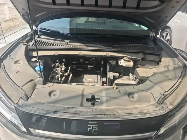 BYD Yuan UP 2024 401KM Leading Edition — Фото автомобиля 19