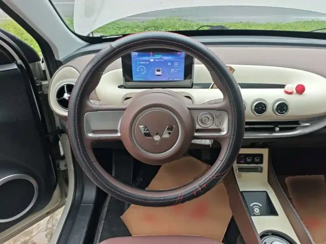 Wuling Bingo — Фото автомобиля 10