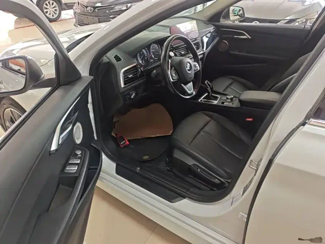 BMW 1 Series — Фото автомобиля 15