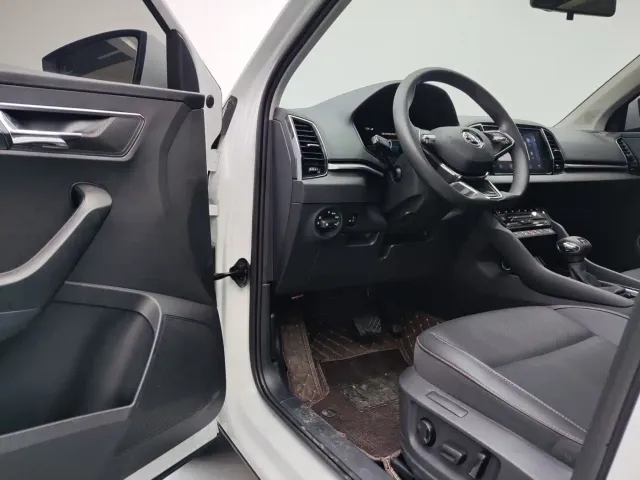 Skoda Karoq — Фото автомобиля 6