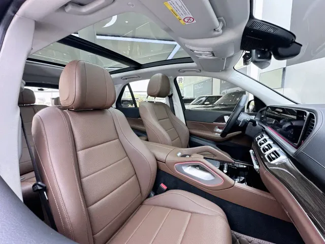 Mercedes-Benz GLE-Class — Фото автомобиля 12