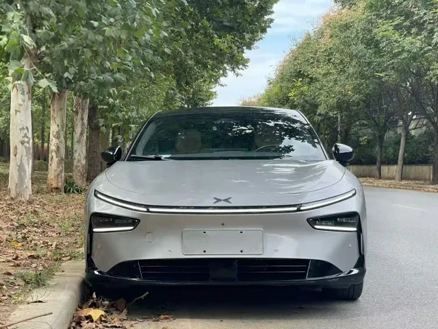 Xpeng P7+ — Фото автомобиля 2