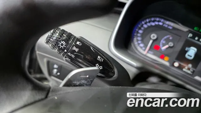 Hyundai Tucson Tucson (NX4) Дизель 2.0 2WD — Фото автомобиля 16