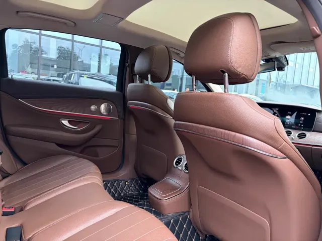 Mercedes-Benz E-Class — Фото автомобиля 13