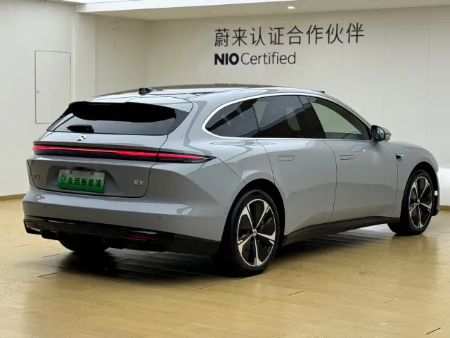 Nio ET5 Touring — Фото автомобиля 6