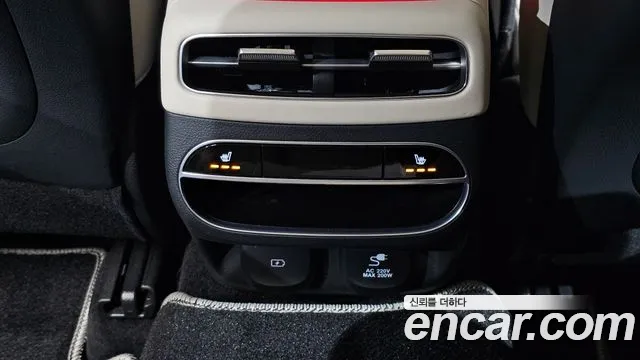 Genesis GV70 — Фото автомобиля 29