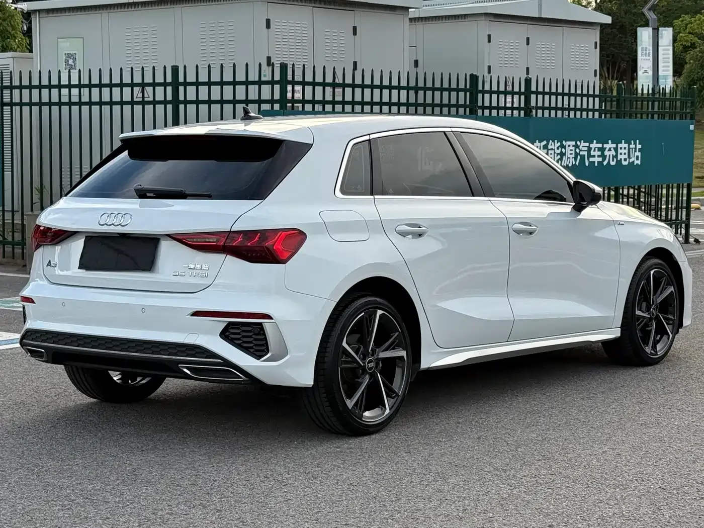 Audi Audi A3 2023 Facelift Sportback 35 TFSI Fashion Sport — Фото автомобиля 7