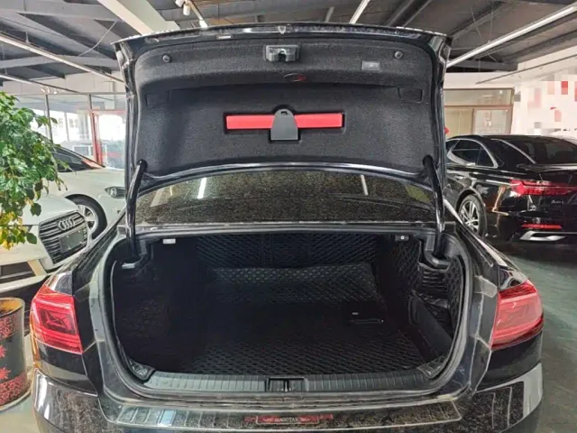 Volkswagen Magotan 2020 330TSI DSG Luxury — Фото автомобиля 18