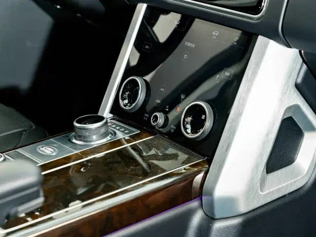 Land Rover Range Rover — Фото автомобиля 20