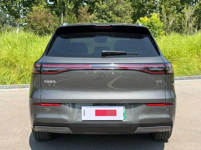 Geely Galaxy E5 — Фото автомобиля 8