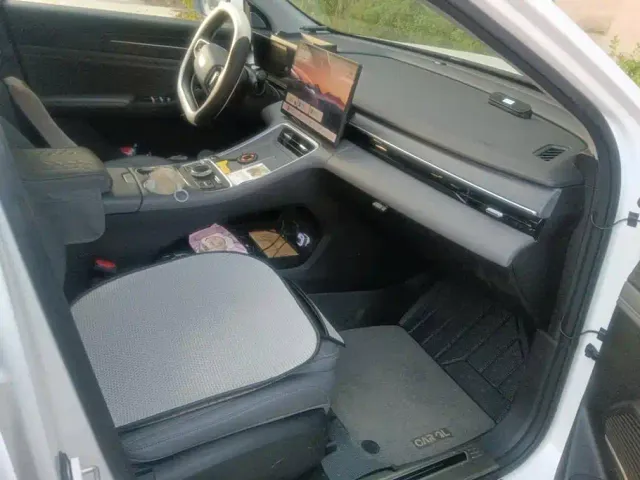 Geely Galaxy L6 — Фото автомобиля 8