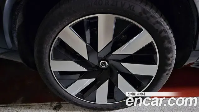 Вольво XC90 — Фото автомобиля 15