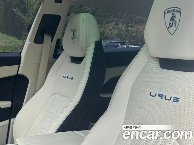Lamborghini Urus — Фото автомобиля 10
