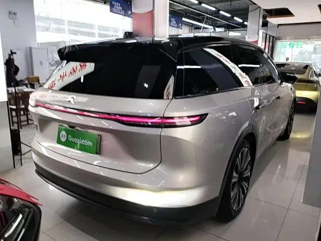 Nio ES8 — Фото автомобиля 6