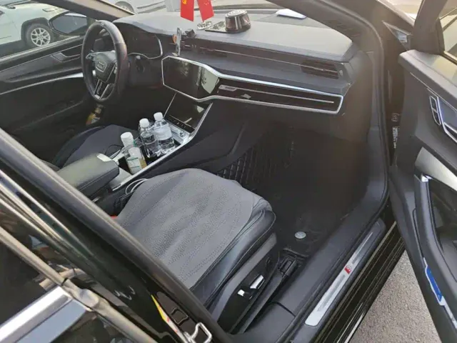 Audi A6L — Фото автомобиля 8