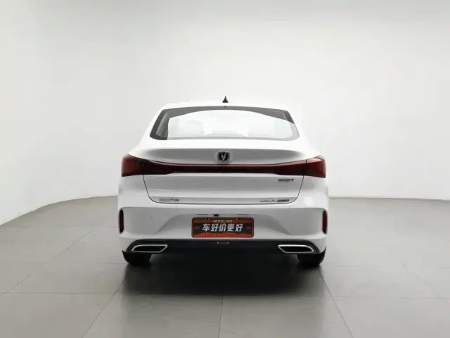 Changan Eado — Фото автомобиля 4
