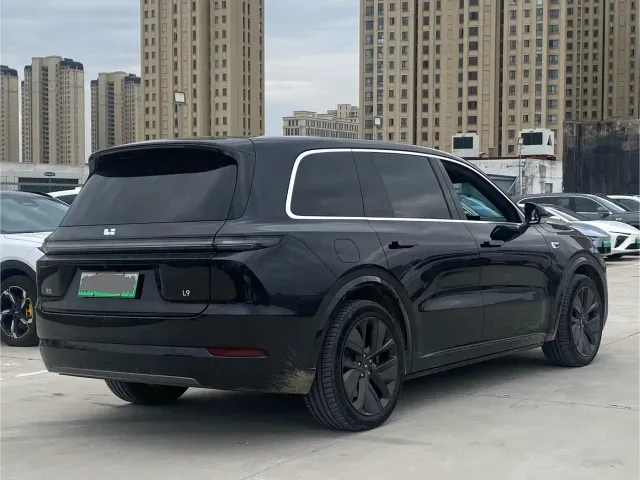 Li Auto L9 — Фото автомобиля 15
