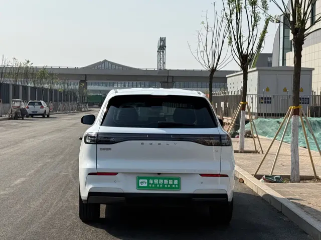 Geely Galaxy E5 — Фото автомобиля 5