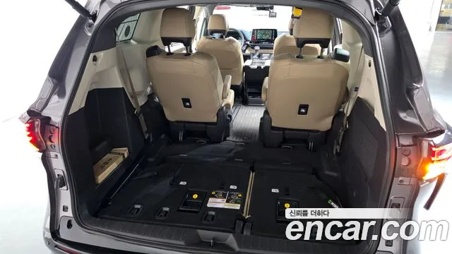 Toyota Sienna — Фото автомобиля 20