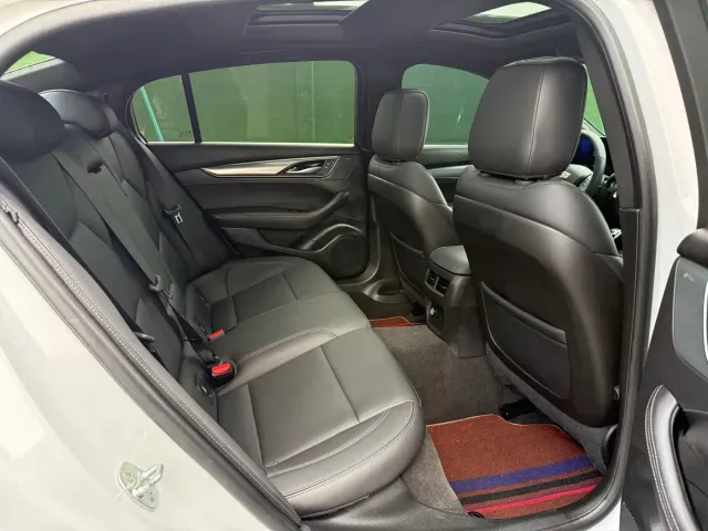 Cadillac CT5 — Фото автомобиля 8