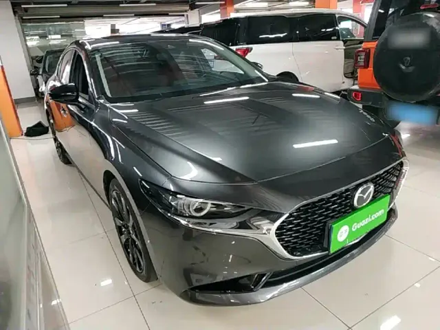 Mazda Axela — Фото автомобиля 3