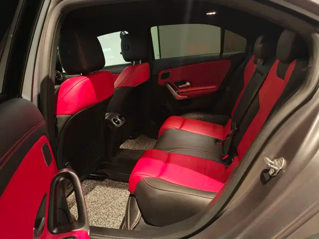 Mercedes-Benz Mercedes-Benz A-Class AMG 2022 AMG A 35 L 4MATIC — Фото автомобиля 6