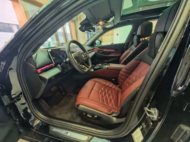 BMW 5 Series — Фото автомобиля 8