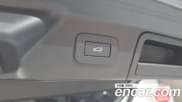 Land Rover Range Rover Velar Range Rover Velar 3.0 P400 Dynamic HSE — Фото автомобиля 20