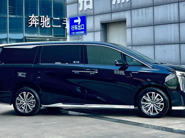 GAC Trumpchi M8 — Фото автомобиля 4