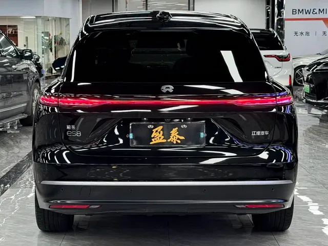 Nio ES8 — Фото автомобиля 6