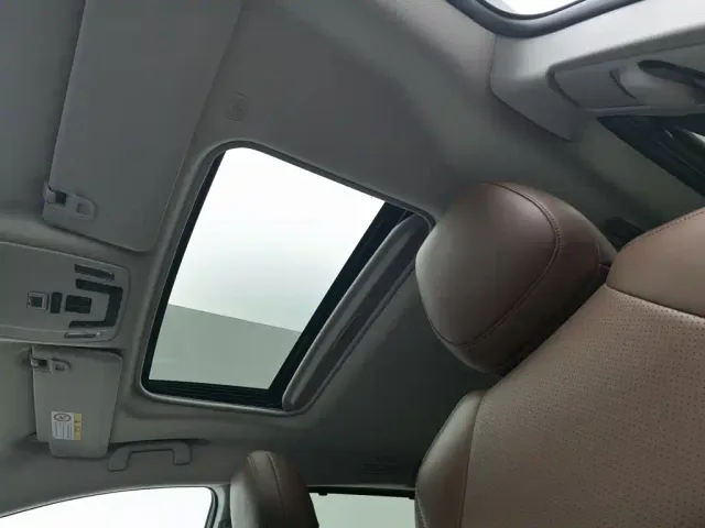 Toyota Granvia — Фото автомобиля 14