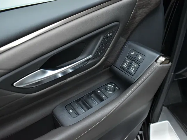 Toyota Alphard — Фото автомобиля 19