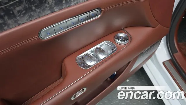 Genesis G90 Бензин 3.5 турбо AWD — Фото автомобиля 12