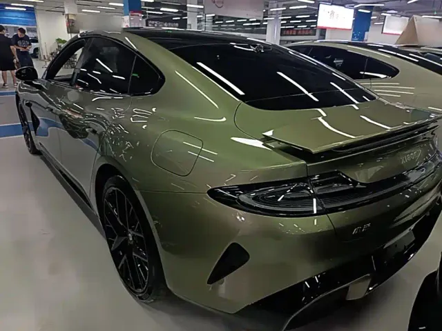 Xiaomi SU7 — Фото автомобиля 4