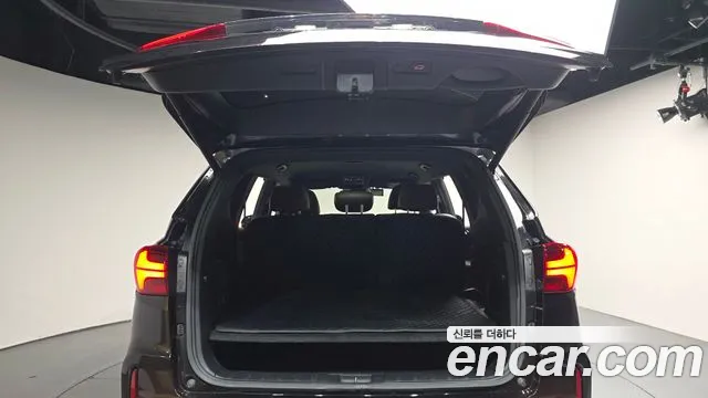 KG_Mobility_Ssangyong Rexton All Rexton Дизель 2.2 4WD — Фото автомобиля 14