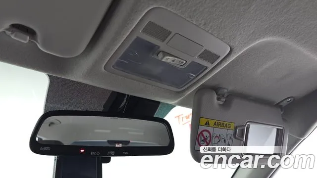Hyundai Venue — Фото автомобиля 26