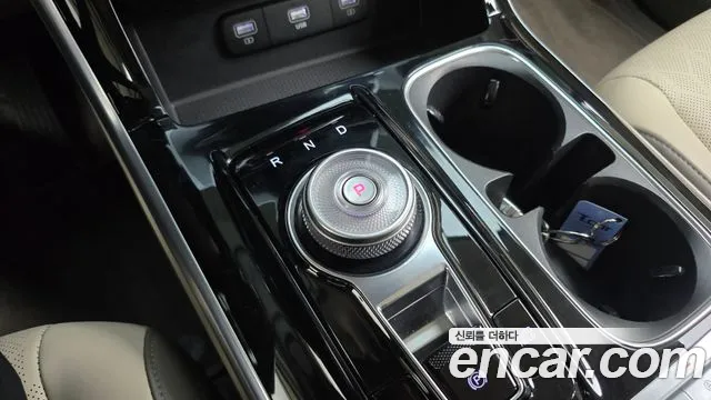 Kia Carnival — Фото автомобиля 9
