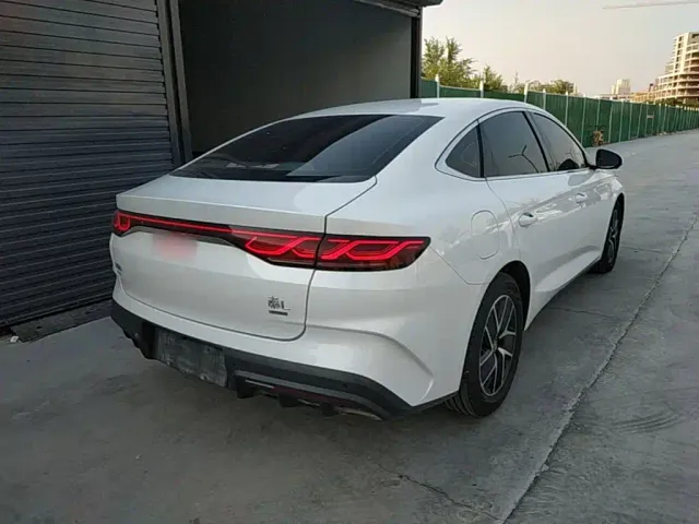 BYD Qin L — Фото автомобиля 6
