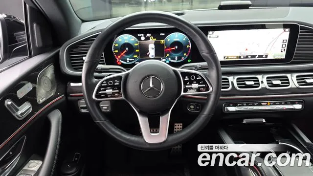 Mercedes-Benz GLE-Class — Фото автомобиля 19