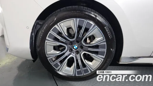 BMW 7-Series — Фото автомобиля 5