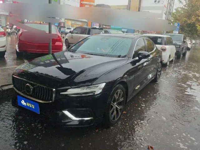 Фотография автомобиля — Volvo S60