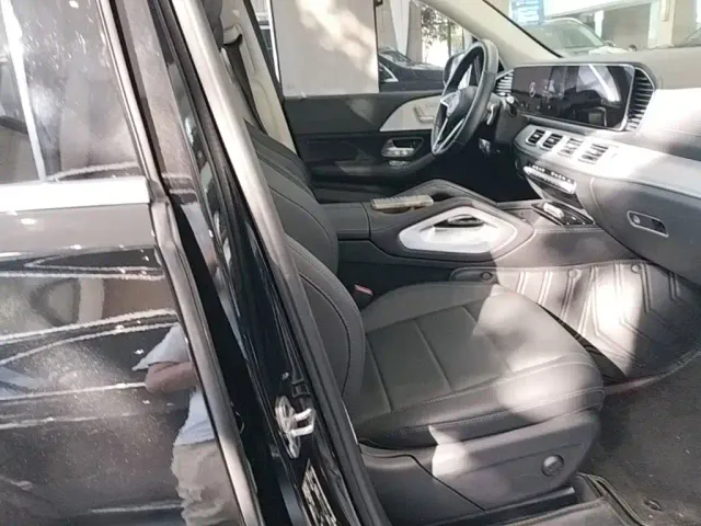 Mercedes-Benz GLE-Class — Фото автомобиля 24